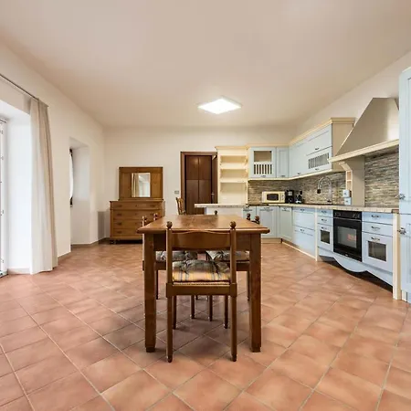 Casa Lucia Apartment *